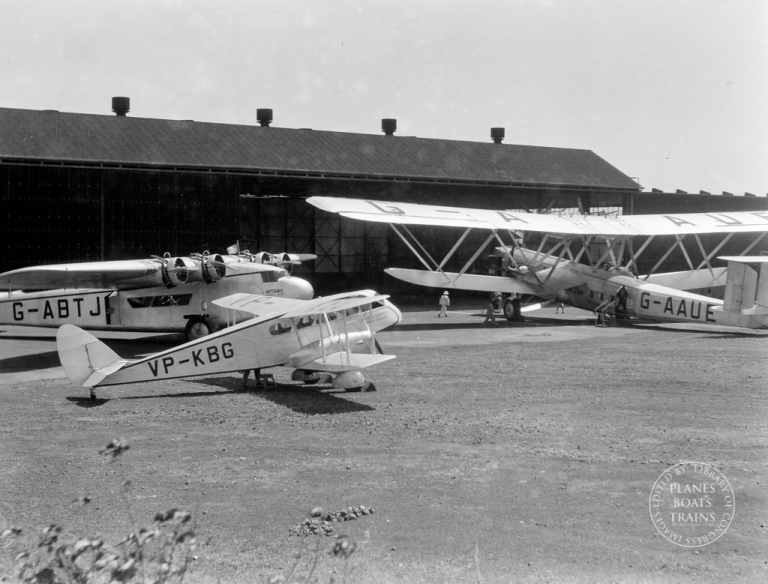 kenya-colony-kisumu-collection-of-planes-before-the-large-hangar